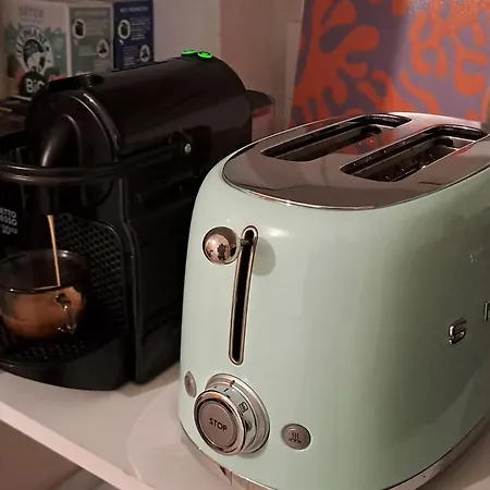 T2 Déco 70's Rénové à 300m De La *