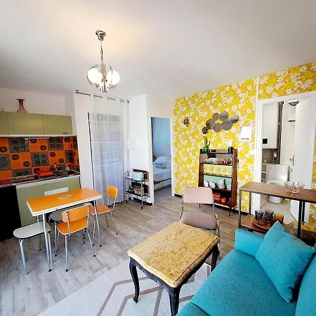 T2 Déco 70's Rénové à 300m De La Apartamento